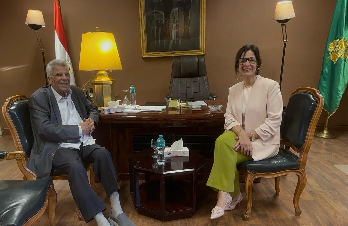 وزيرة الثقافة تلتقي الروائي إبراهيم عبد المجيد ضمن سلسلة حواراتها مع المثقفين
